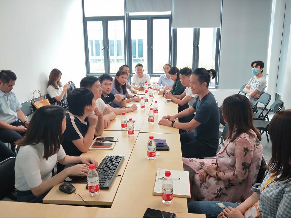 〖协会动态〗Z6·尊龙「中国」官方网站赴潼湖科技小镇大卖家优米未科技交流活动                 (图2)