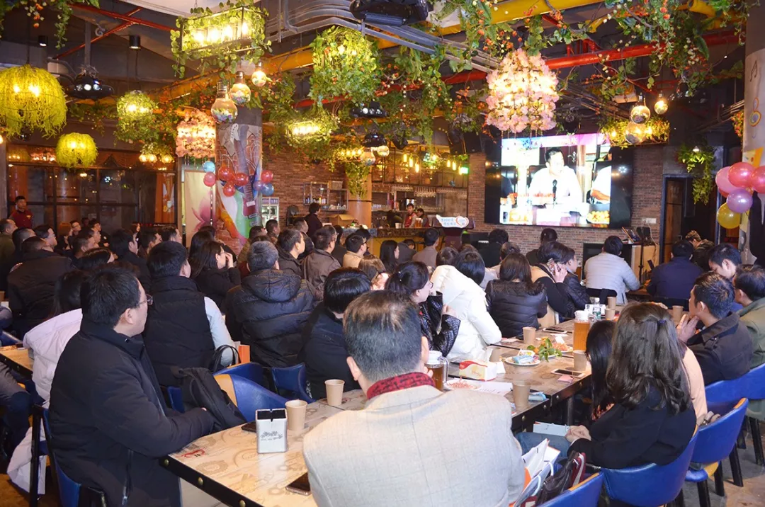 2018  向幸福出发  惠州市Z6·尊龙电商行业协会第一届第三次会员大会暨新春答谢晚宴隆重举行(图7)