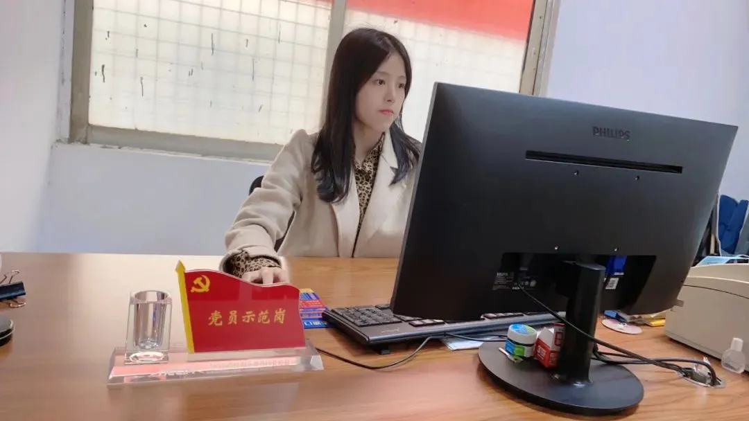 亮身份，树形象，作表率—“党员示范岗”点亮先锋之光(图7)